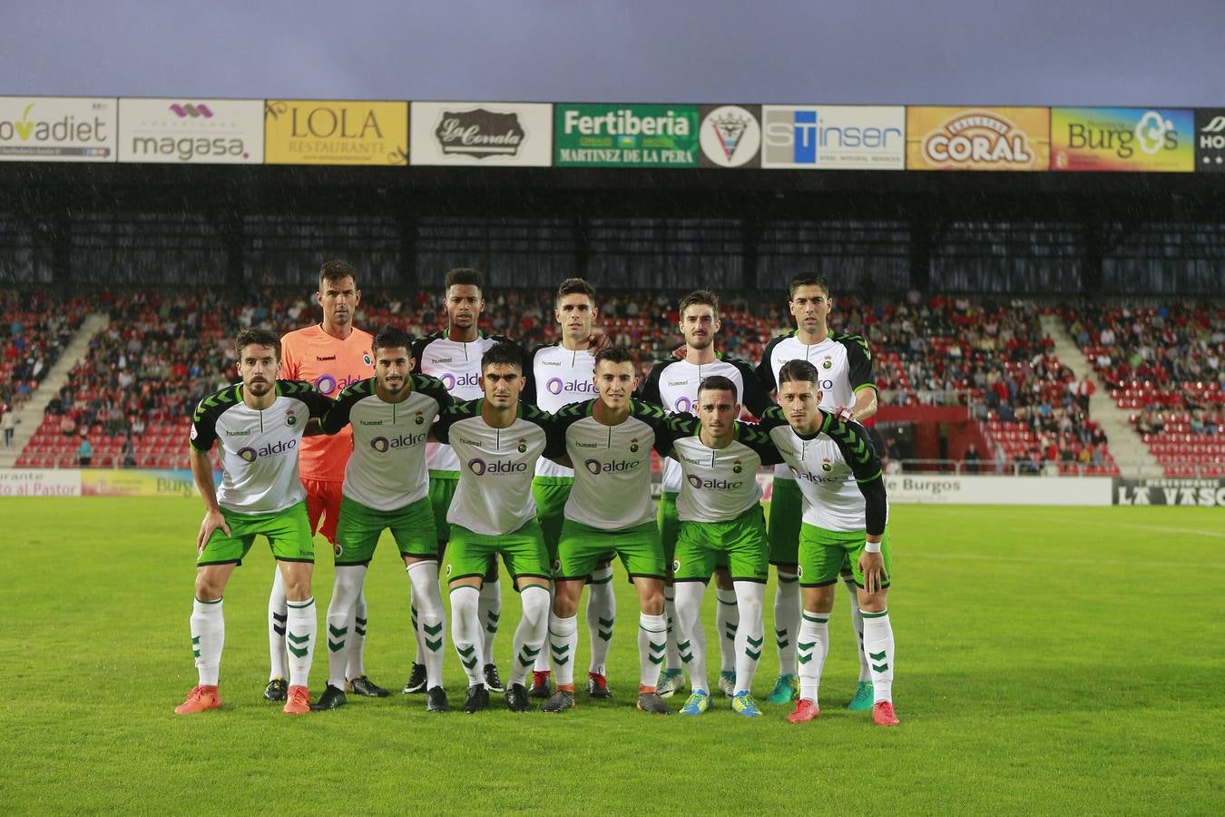 Fotos: Encuentro Mirandés-Racing de la Copa del Rey