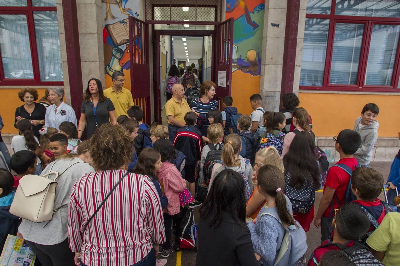 Fotos: La vuelta al &#039;cole&#039; en una jornada de huelga de maestros