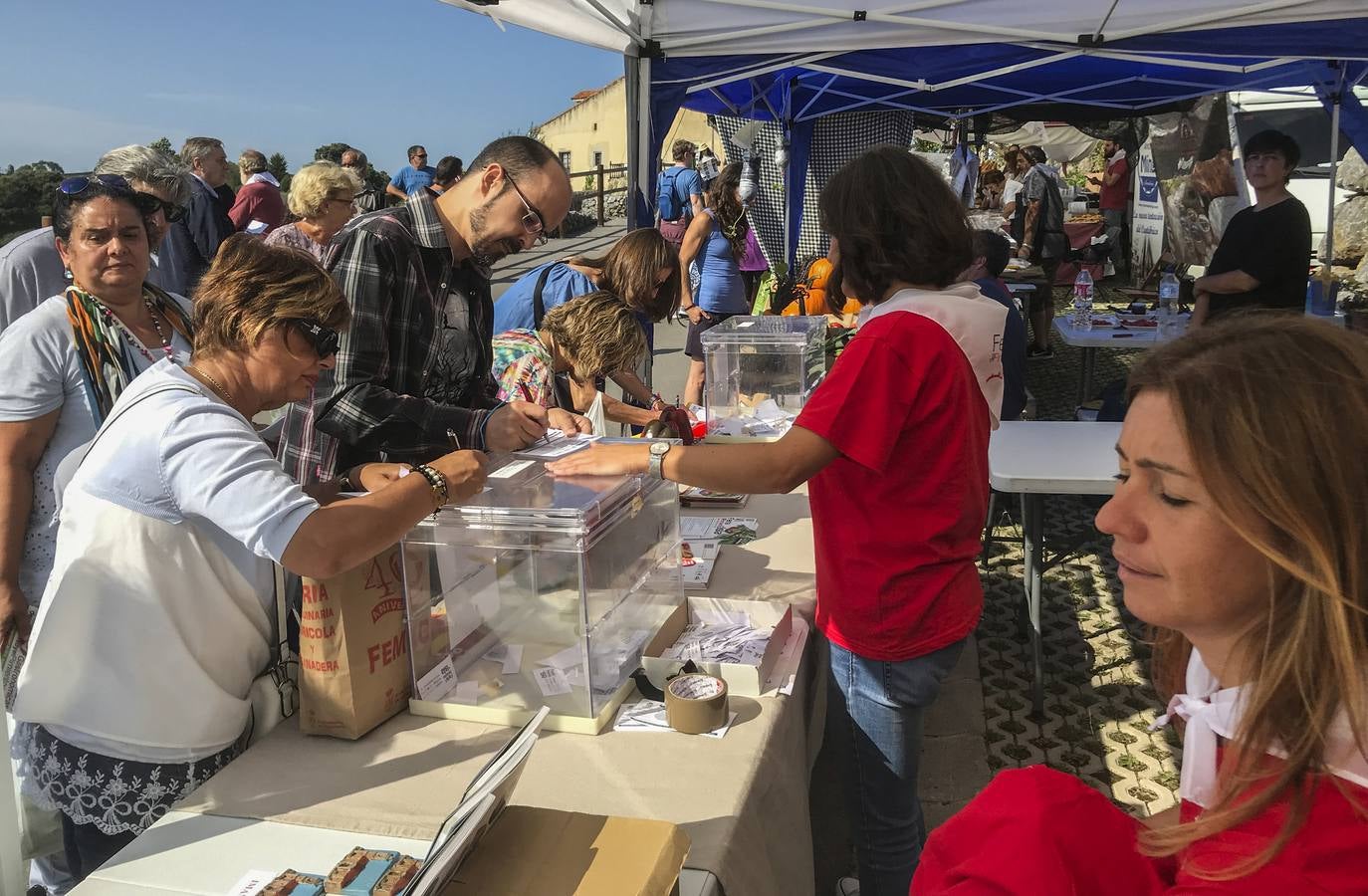 Fotos: La VI Feria del Pimiento de Isla arranca hoy