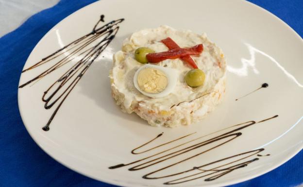 Ensaladilla rusa, un clásico del restaurante.