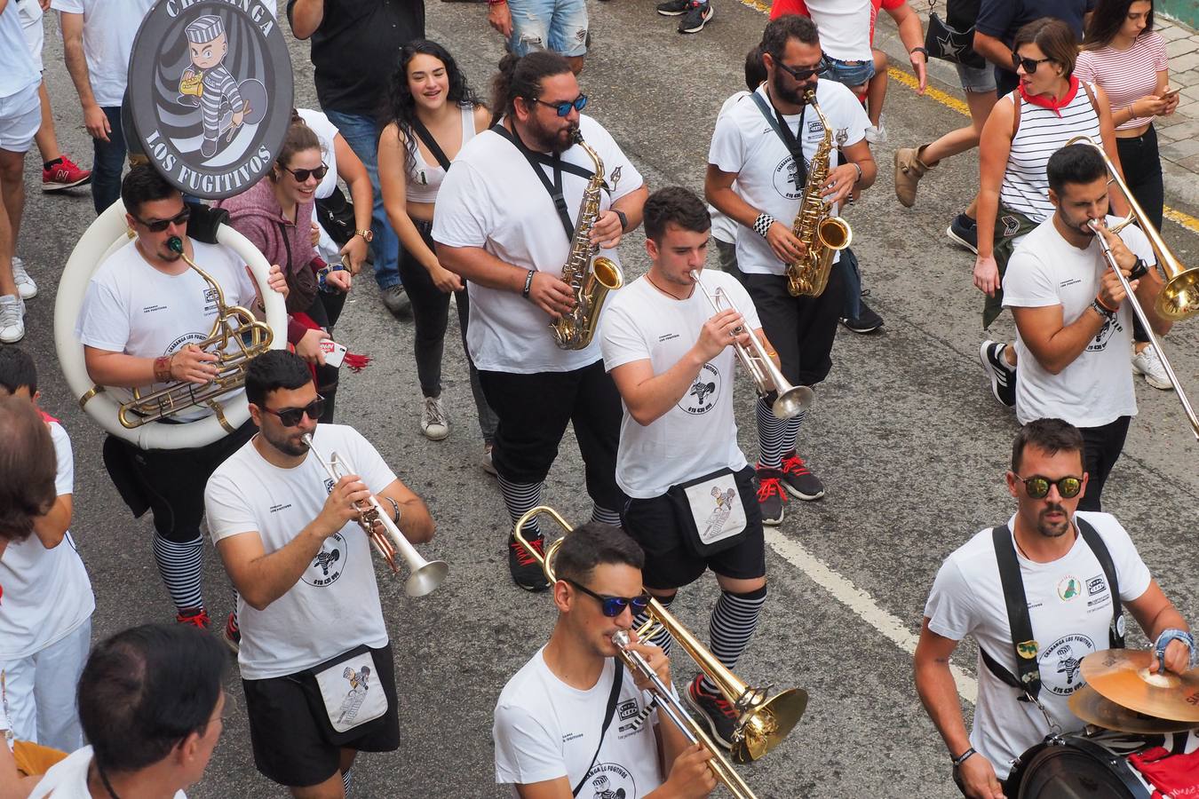 Fotos: Ampuero cierra las fiestas con un encierro limpio