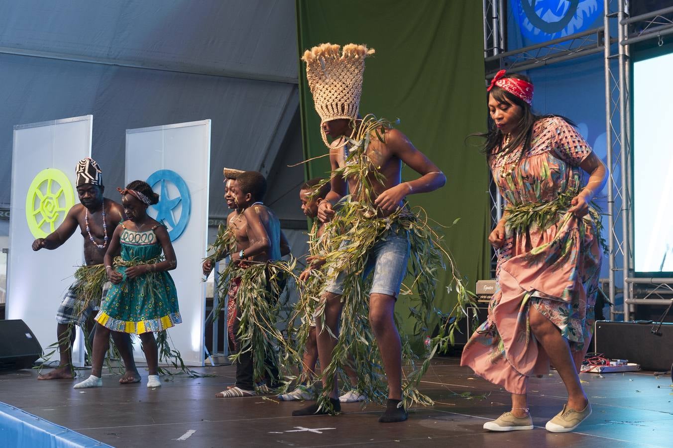 El espectáculo de Café Cantabria Africanos. 