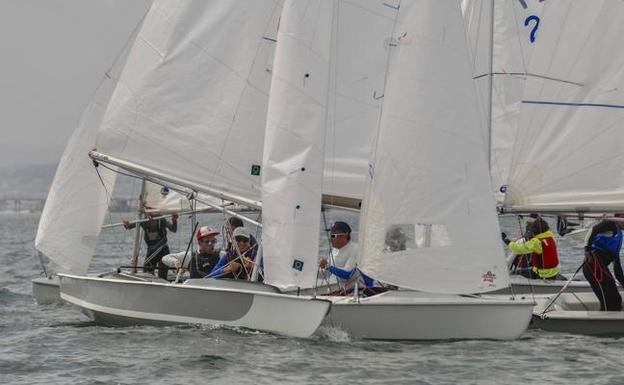 Los barcos de la clase snipe disputaron tres regatas en esta Semana Internacional de Vela Ciudad de Santander. 