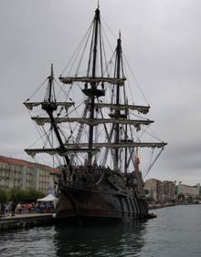 Imagen secundaria 2 - El Galeón Andalucía atraca en Santander y se puede visitar hasta el domingo