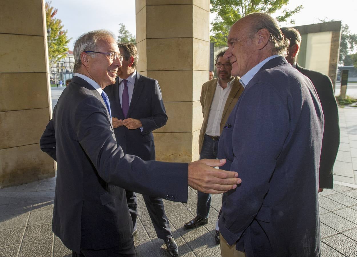 Fotos: Carlos Solchaga en el Foro Económico de El Diario Montañés