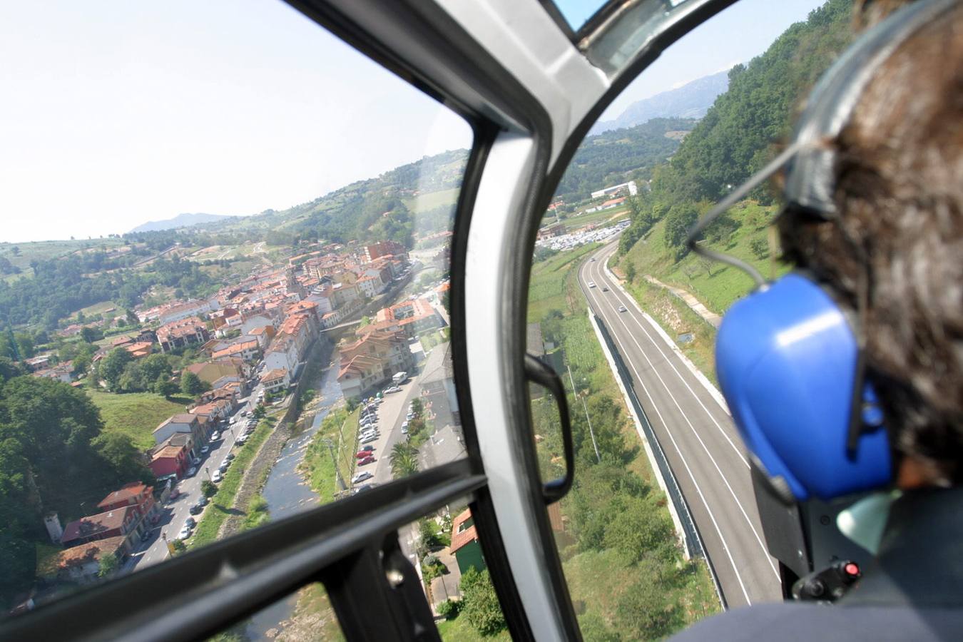 Los helicópteros realizan una ruta por el norte del país 