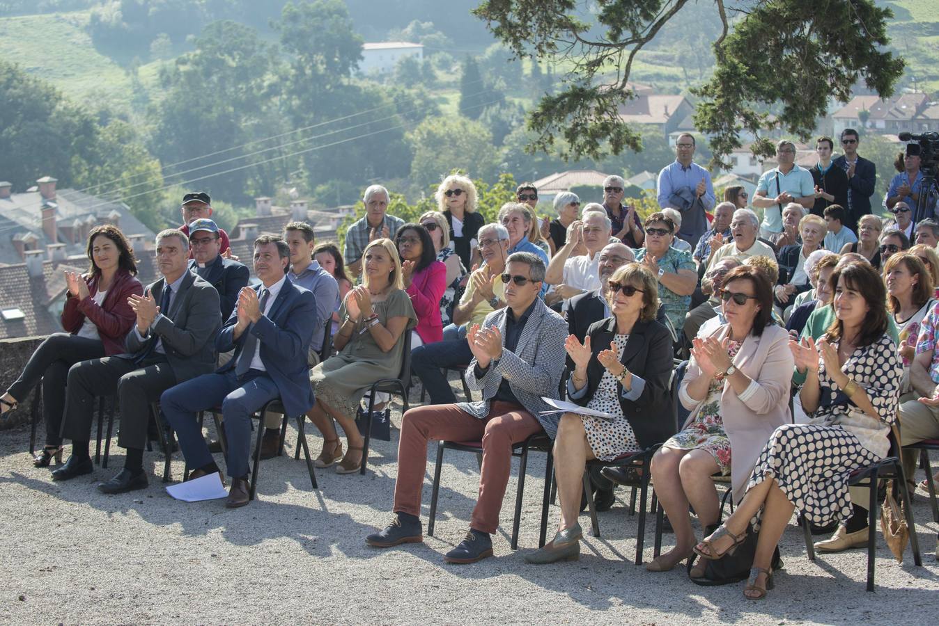 Cantabria, País Vasco y Asturias han recordado a los milicianos de la 'Lista Larrinoa', bombardeados en Ampuero en el verano de 1937