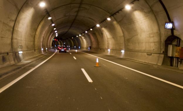 Once túneles de Cantabria no cumplen la normativa europea de seguridad vial