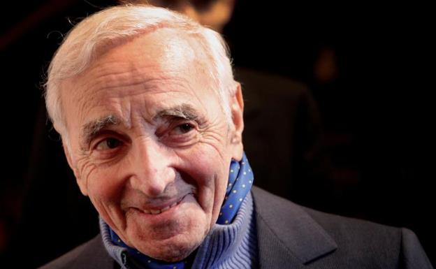 Charles Aznavour.