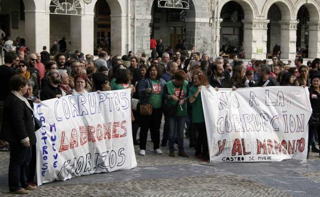 Imagen de archivo de una manifestación contra la corrupción en Castro Urdiales.