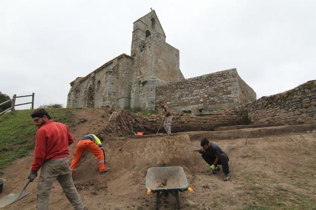 Los participantes en estas visitas recorrerán los yacimientos arqueológicos de Campoo. 