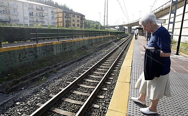 Las obras de las estaciones y apeaderos de Cercanías entre Torrelavega y Santander salen a licitación por 3,6 millones