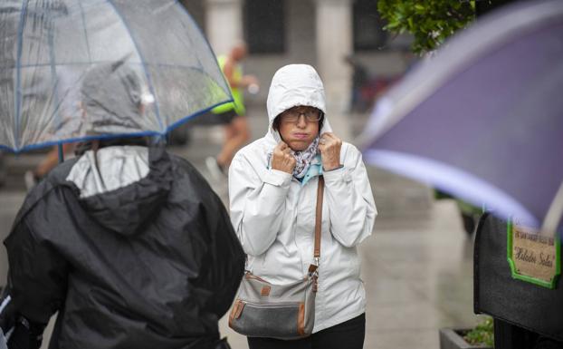 Las lluvia ha vuelto a Cantabria este domingo.