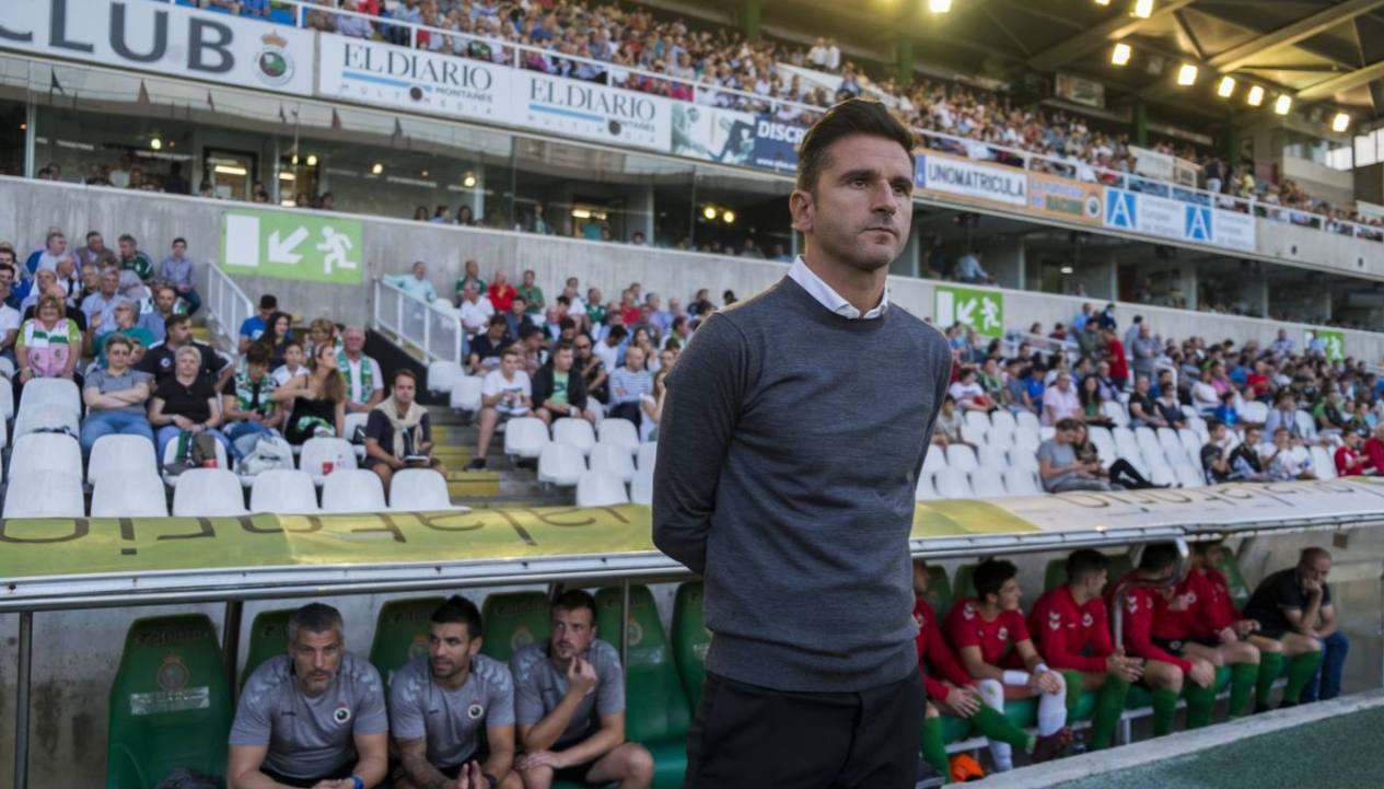 Iván Ania, durante el partido de este sábado. 