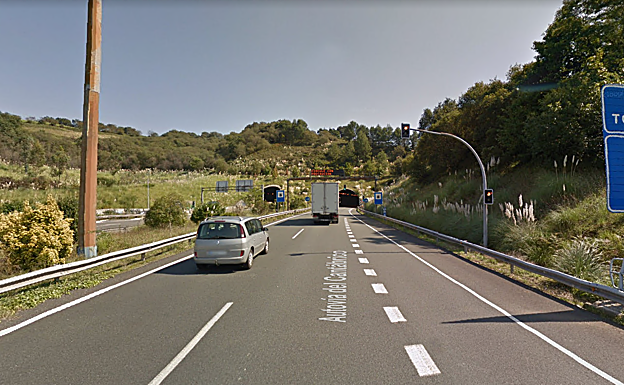 Corte del tráfico por obras en el túnel de la A-8 en Torrelavega