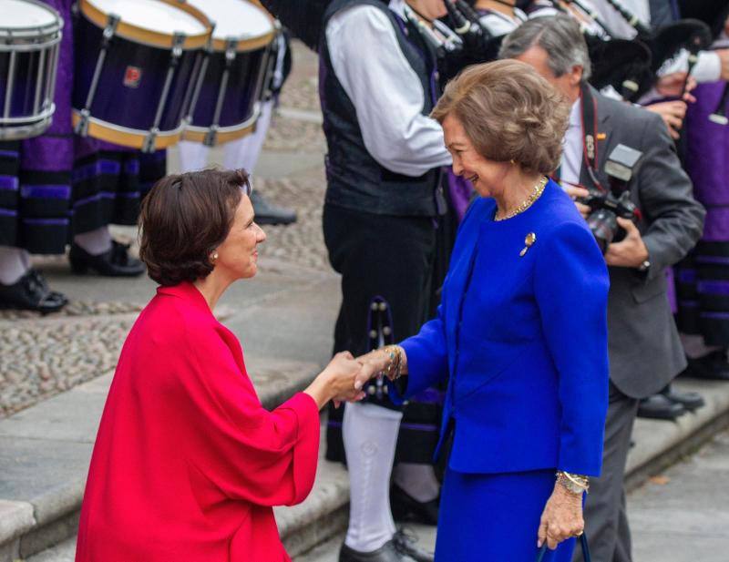 La Reina emérita, doña Sofía, llega a Oviedo para asistir a la ceremonia de entrega de los Premios Princesa de Asturias 2018. 