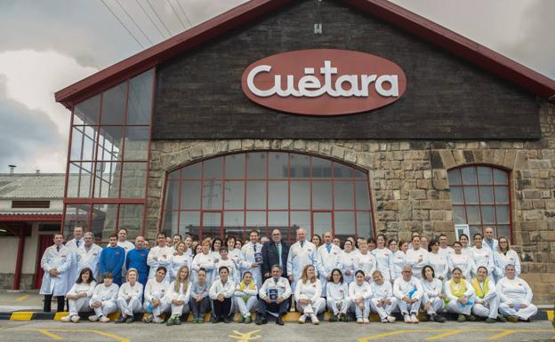 La plantilla de la fábrica de Cuétara en Reinosa.