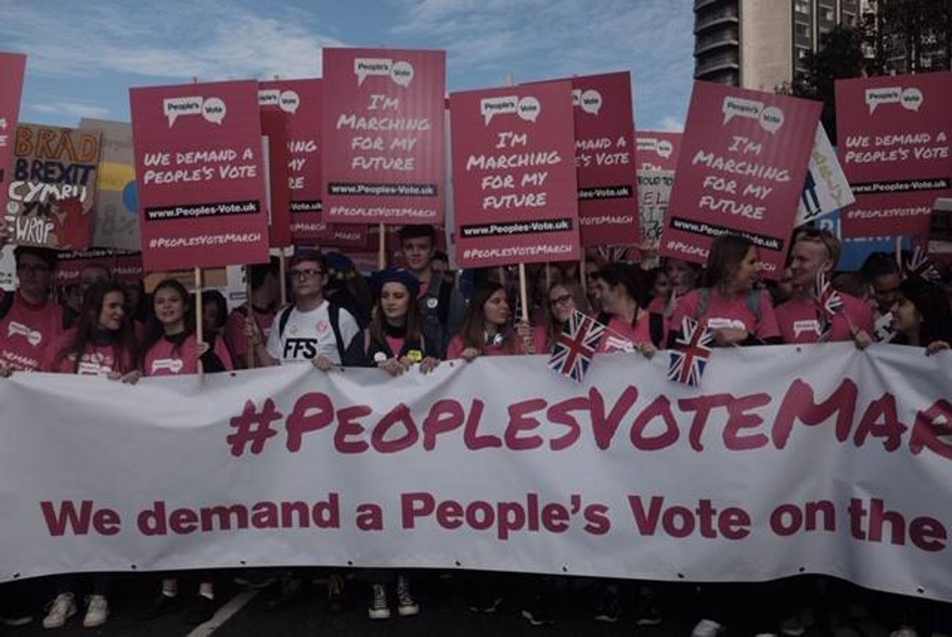 Las mejores imágenes de la gran manifestación celebrada este sábado a favor de convocar un nuevo referéndum sobre el 'Brexit'