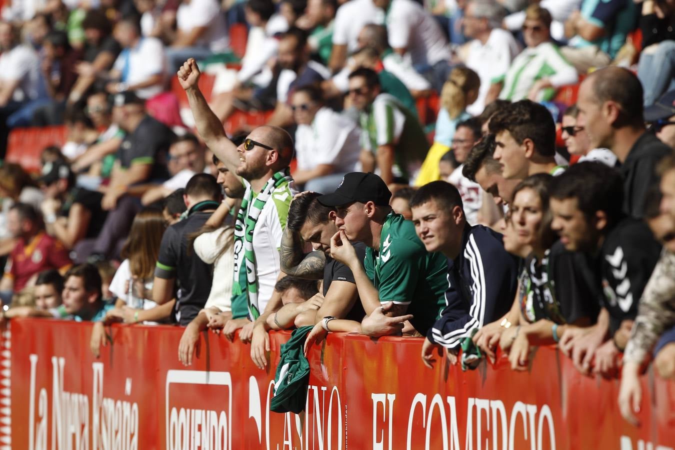 El conjunto cántabro visita el estadio de El Molinón para enfrentarse al filial sportinguista