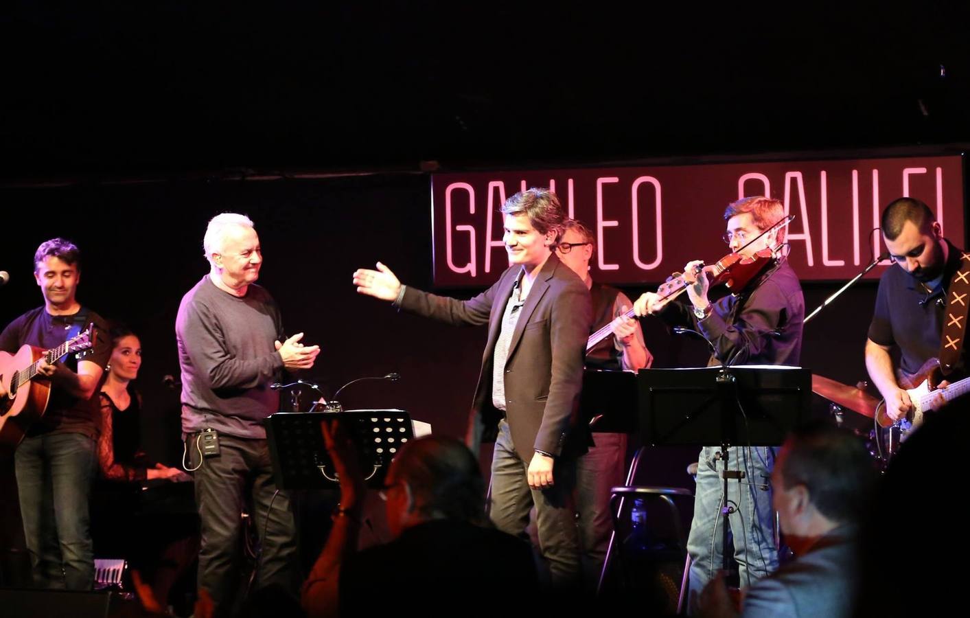 Nando Agüeros y Víctor Manuel, en un concierto en la sala Galileo de Madrid