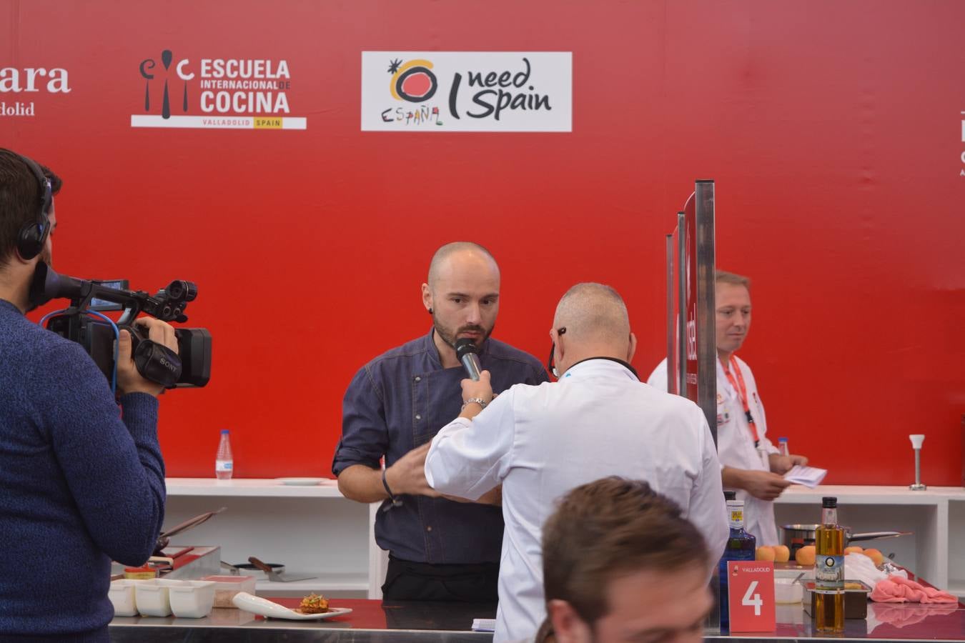 La ciudad castellana acoge el Campeonato Mundial de Tapas y el XIV Concurso Nacional, en el que participan los cocineros Francisco Cotera, del Balneario de Solares, y Nacho Pérez Malagón, de El Pericote de Tanos