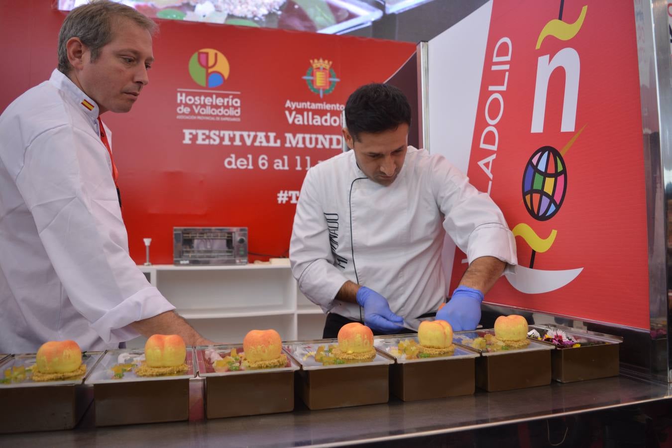 La ciudad castellana acoge el Campeonato Mundial de Tapas y el XIV Concurso Nacional, en el que participan los cocineros Francisco Cotera, del Balneario de Solares, y Nacho Pérez Malagón, de El Pericote de Tanos