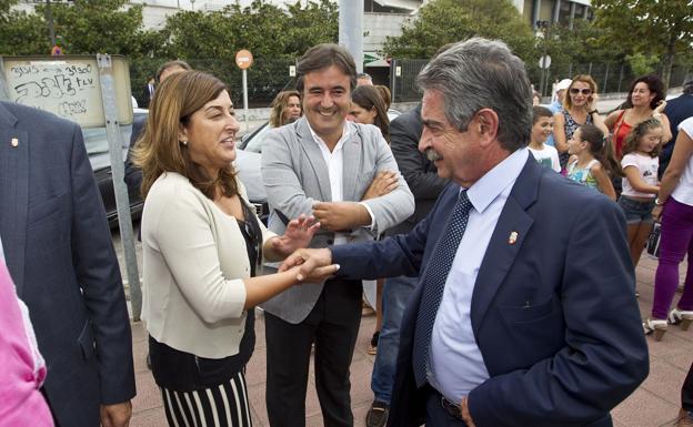 El PP no vetará el Presupuesto de Revilla si se revierte la subida de impuestos de la legislatura