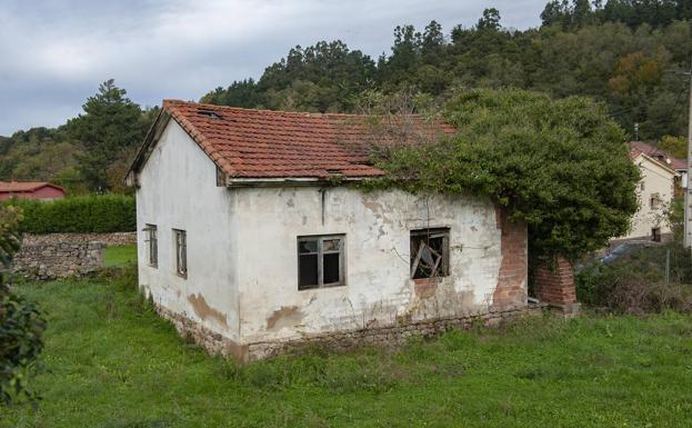 La casa de Josefa, donde Crisanta fue asesinada, sigue en pie a pesar de que está abandonada desde la detención de la autora del crimen.