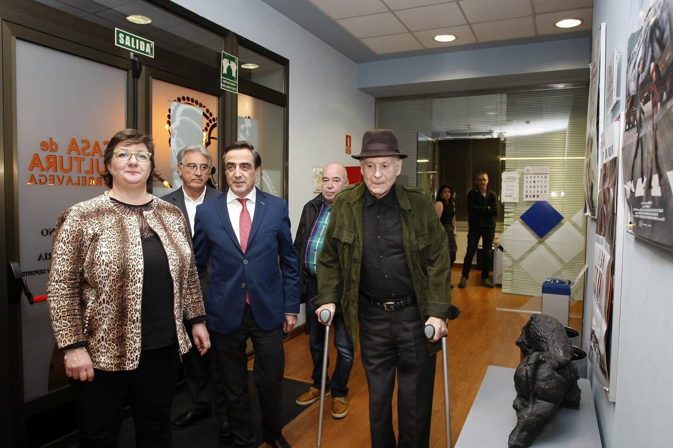 Fotos: El expresidente regional, Juan Hormaechea, invitado por la asociación Amigos de Torrelavega