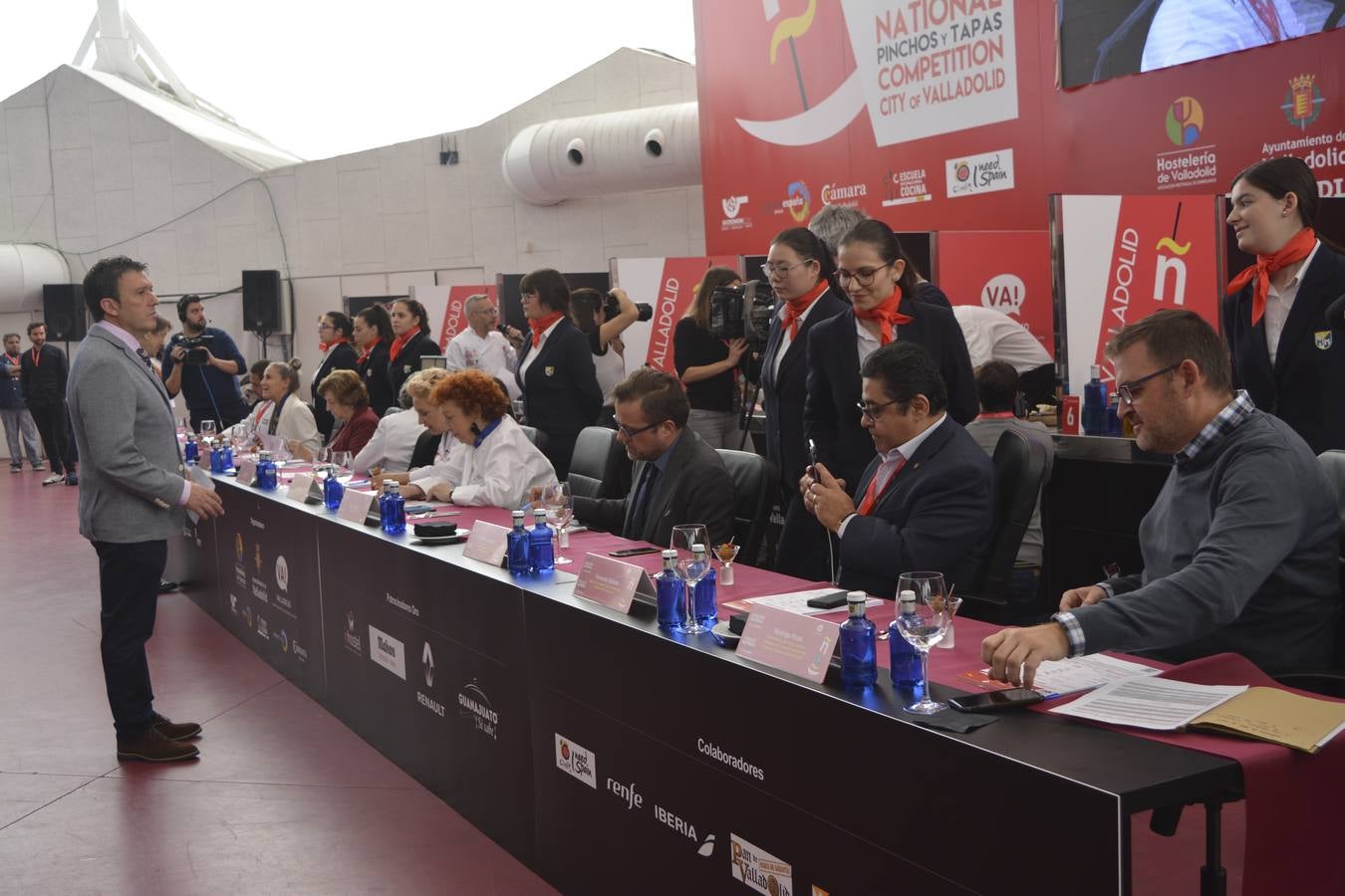 Han competido un total de 16 cocineros de 14 países: Portugal, Nueva Zelanda, Puerto Rico, Noruega, EE. UU., Perú, Taiwan, Argentina, México, Ecuador, Colombia, Irlanda y España, representada por el chef Igor Rodríguez Sanz (ganador del Concurso Nacional en 2017)