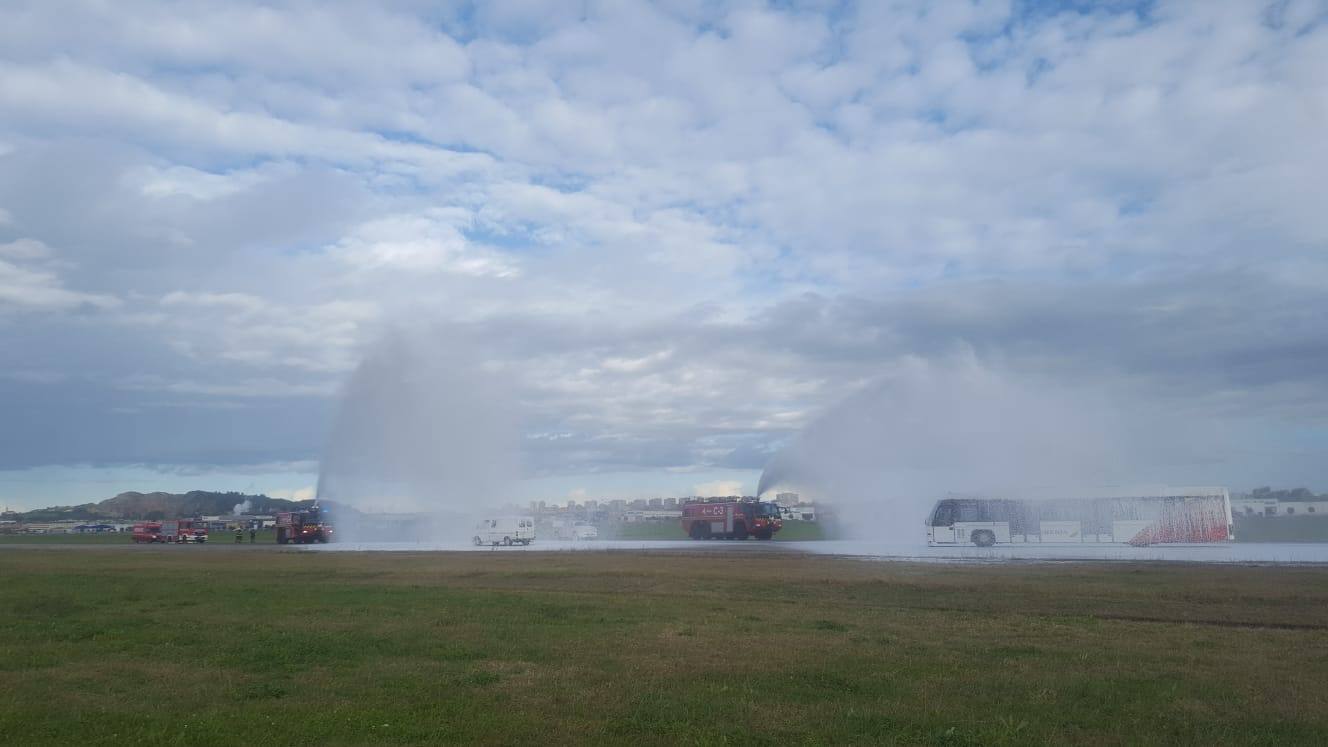 Fotos: Simulacro de accidente aéreo en el aeropuerto Seve Ballesteros
