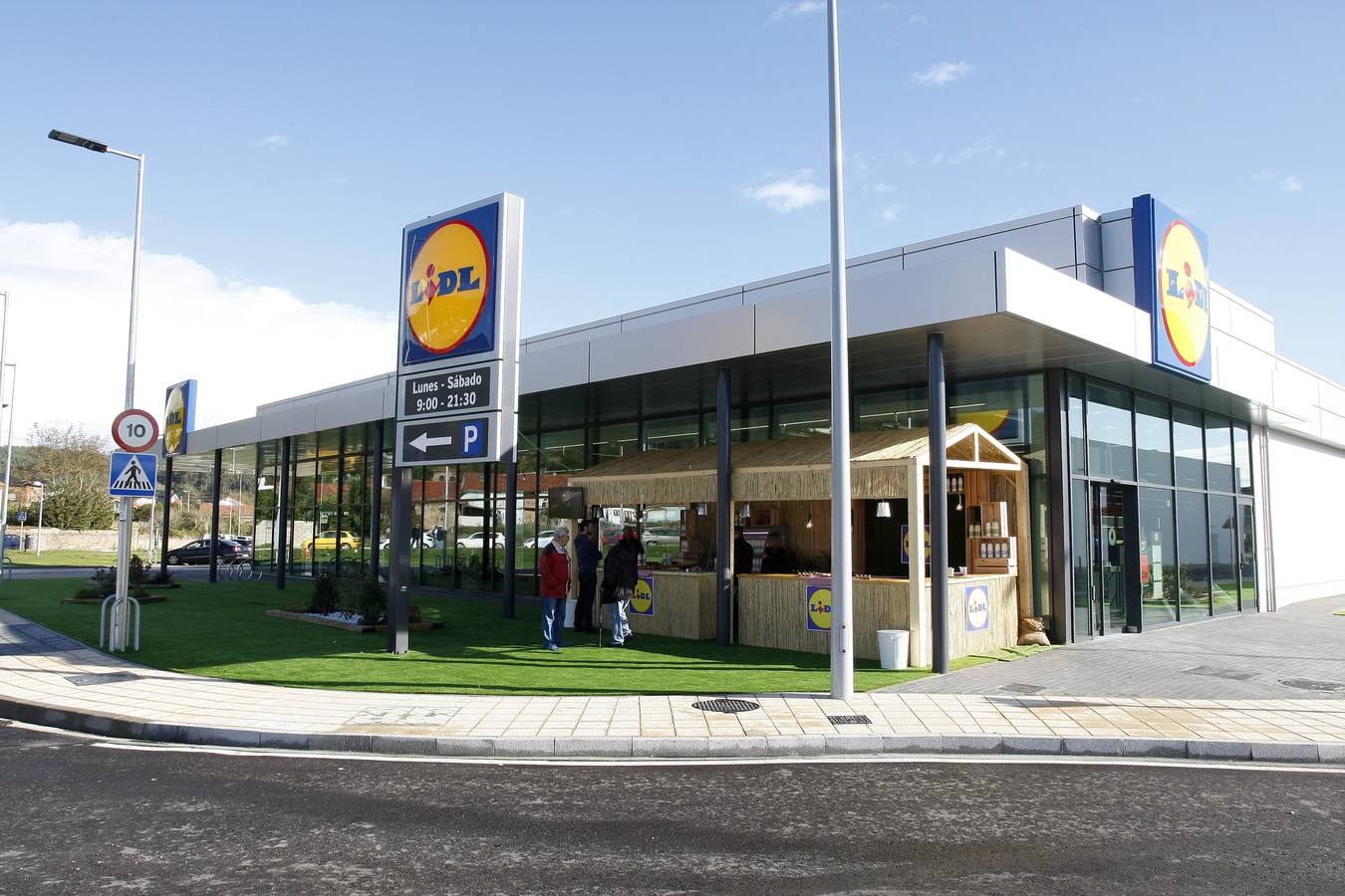 Fotos: Inaugurado el supermercado Lidl en el Área Comercial de Ganzo