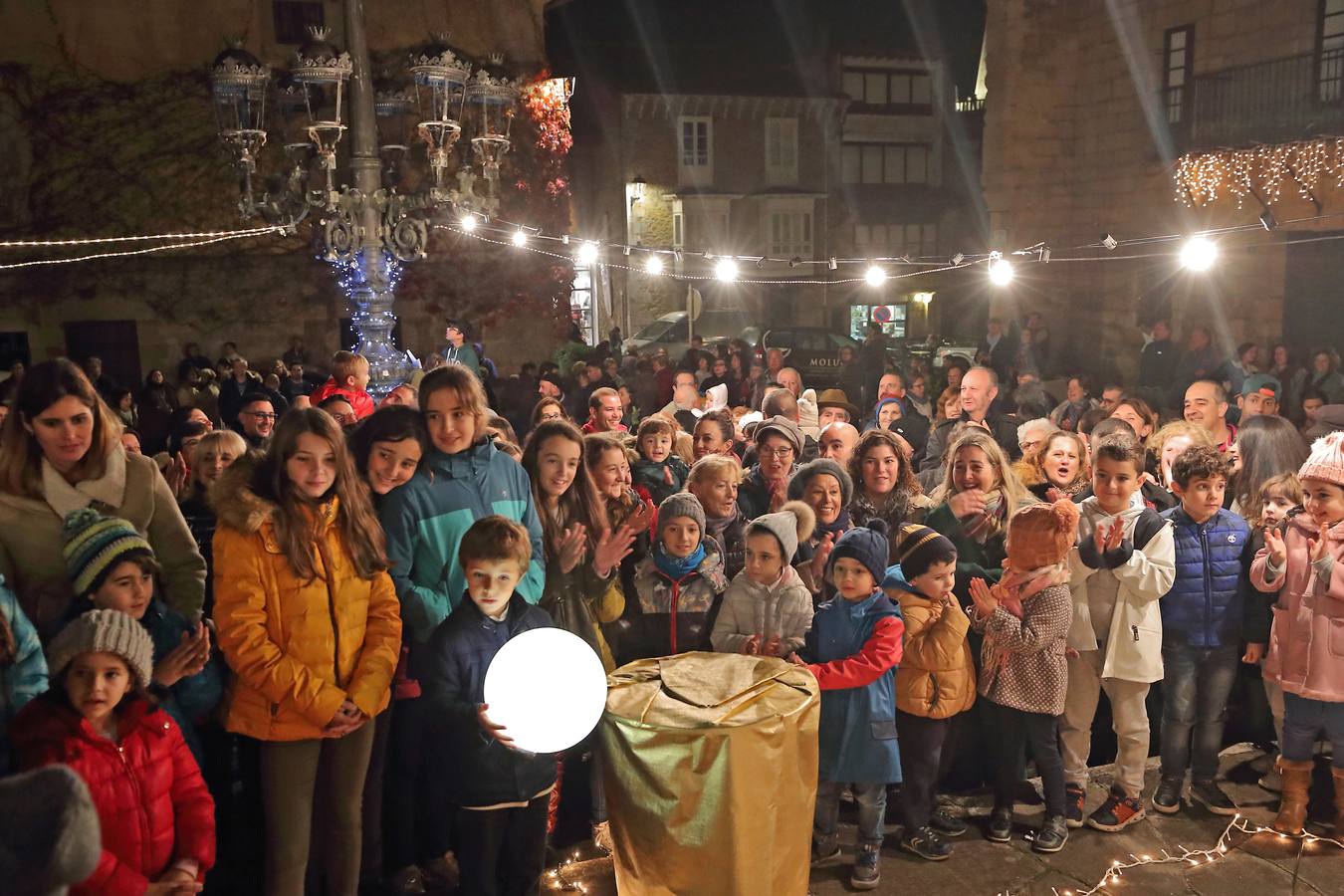 Fotos: Comillas graba el vídeo con el que competirá en el concurso de Ferrero Rocher