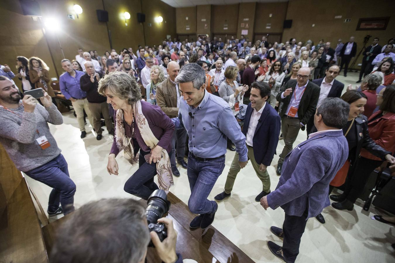 Fotos: Zuloaga se distancia del PP y dice que al PSOE «nadie le da lecciones»