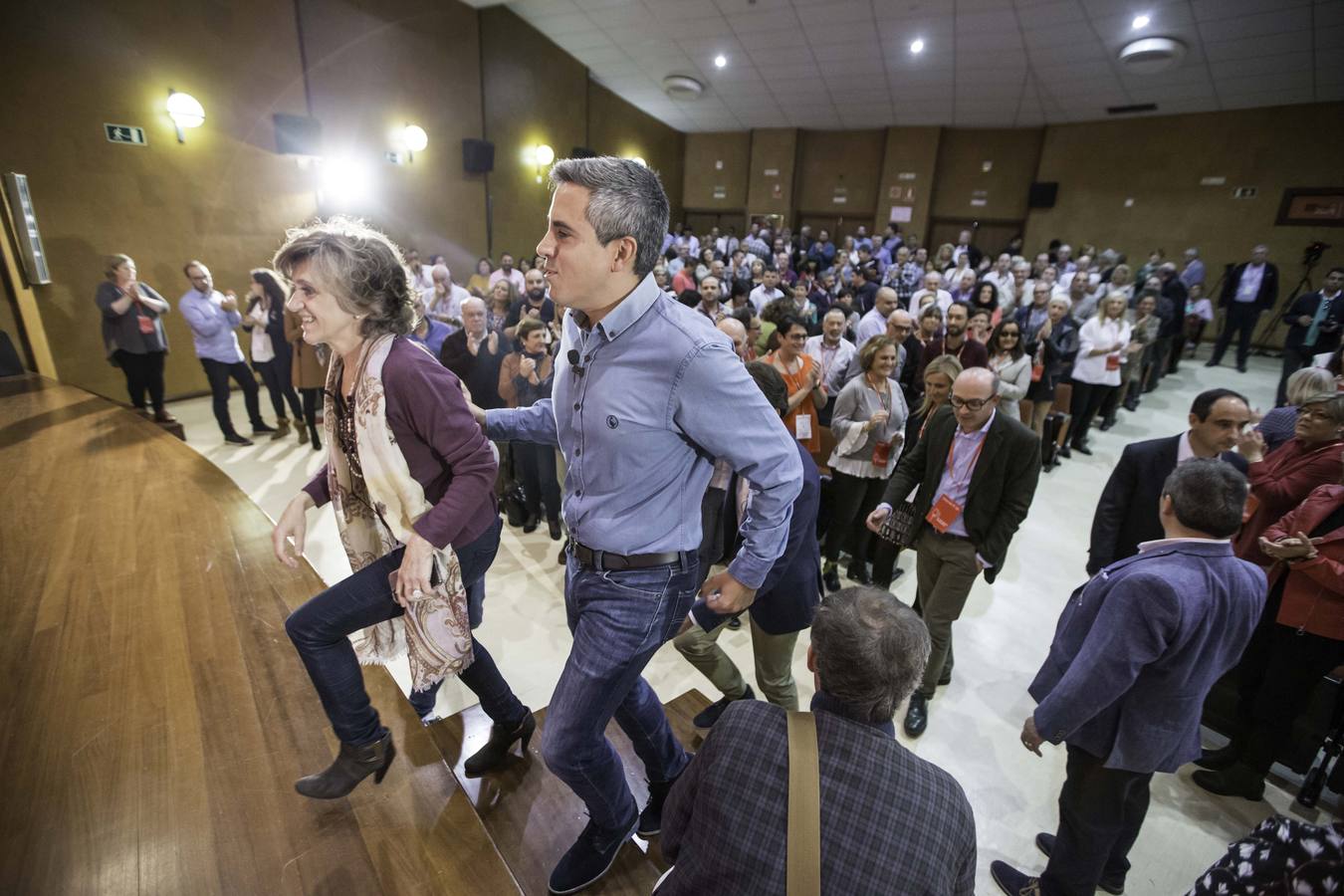 Fotos: Zuloaga se distancia del PP y dice que al PSOE «nadie le da lecciones»