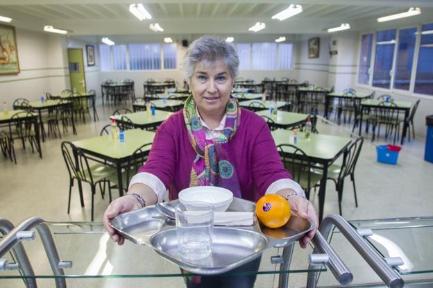 María Jesús Santoveña, en el comedor de la Cocina Económica.