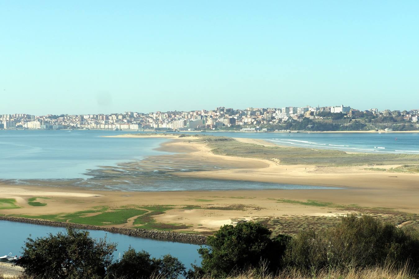 El municipio cántabro cuenta con paisajes y escenarios de ensueño, muchos de ellos poco conocidos. Estos son algunos de los más destacados.