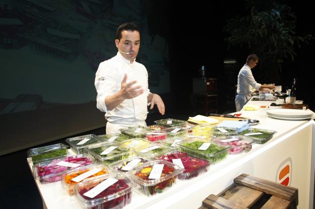 El chef cántabro José Manuel de Dios durante su participación este martes en Cocinart.