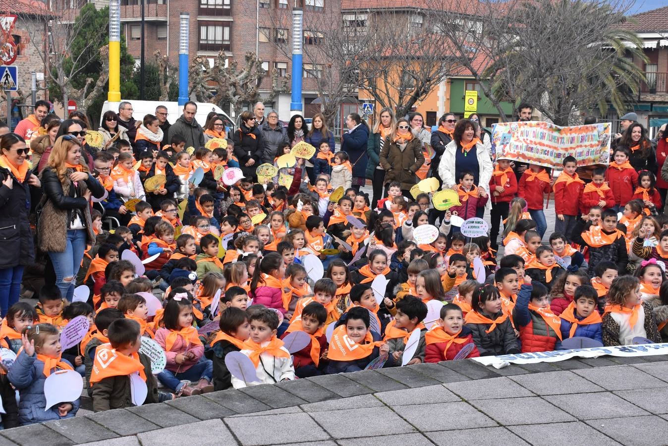 Los niños de Los Corrales y Cieza se manifiestan por las calles pidiendo mantener una tradición secundada en un bando por el Ayuntamiento