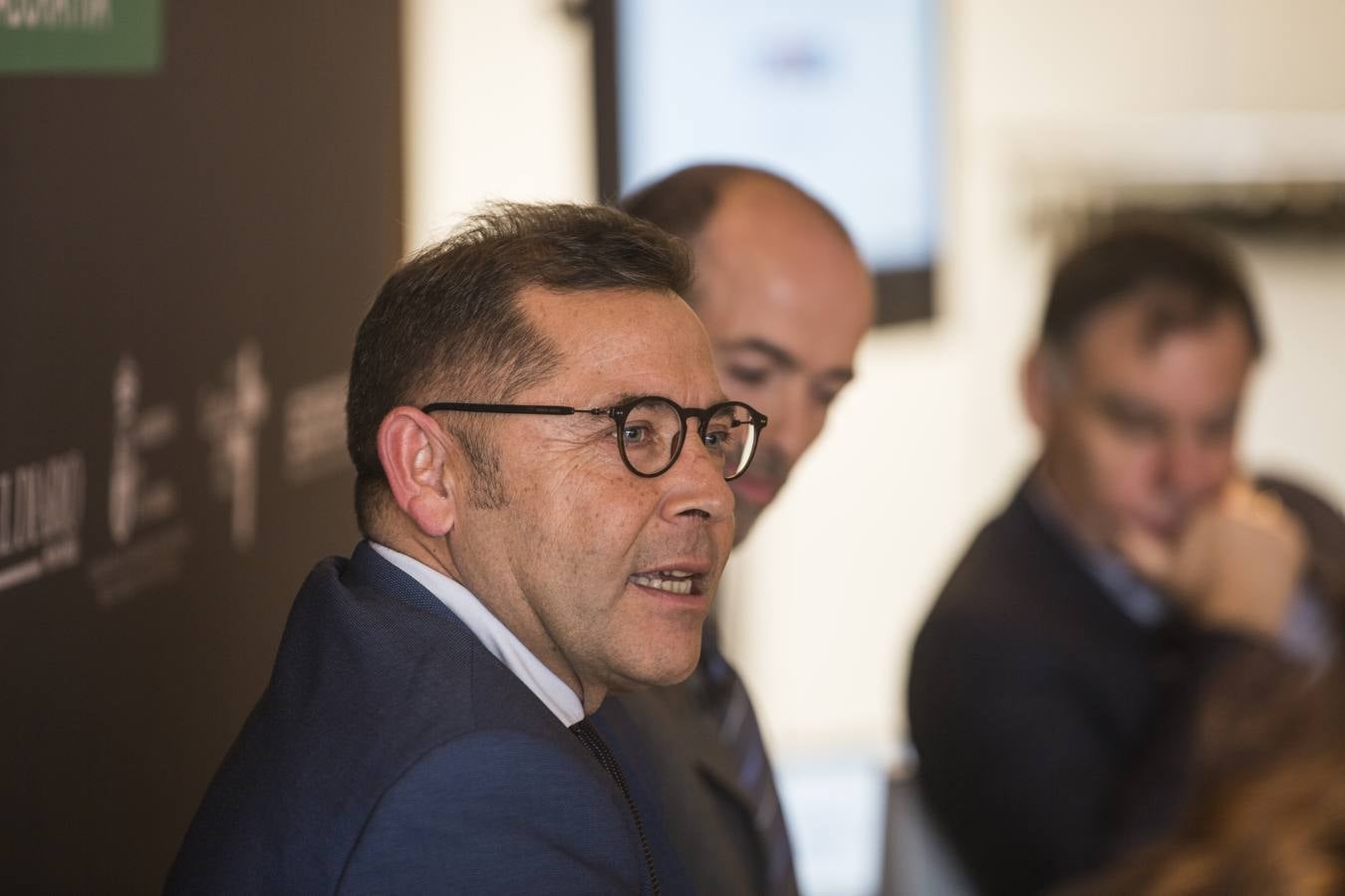 Javier Ponce, director del CDTI, junto con Marcos Díaz y José María Rotaeche, participa en el ciclo organizado por El Diario y Sodercán