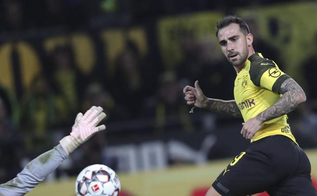 Paco Alcácer, en un partido del Borussia Dortmund. 