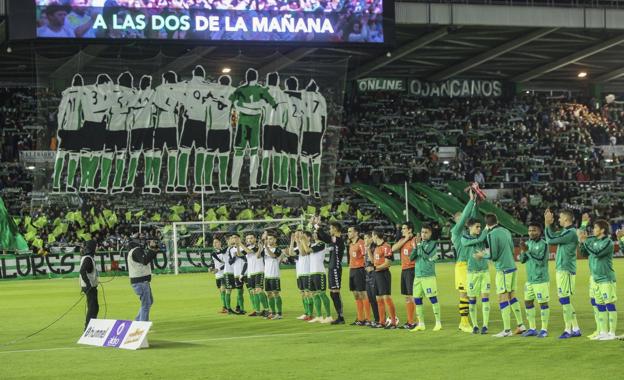 Frente al Betis: Con el escaparate copero de un rival de Primera, La Gradona eligió recordar el histórico plante. Sin duda, el más emotivo de los tifos mostrados hasta ahora 