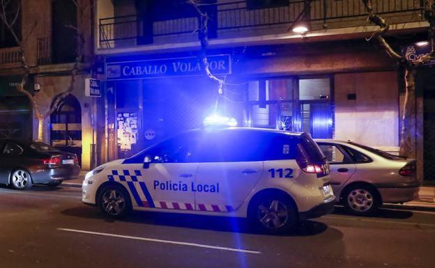 Un automóvil de la Policía Local de Salamanca. 