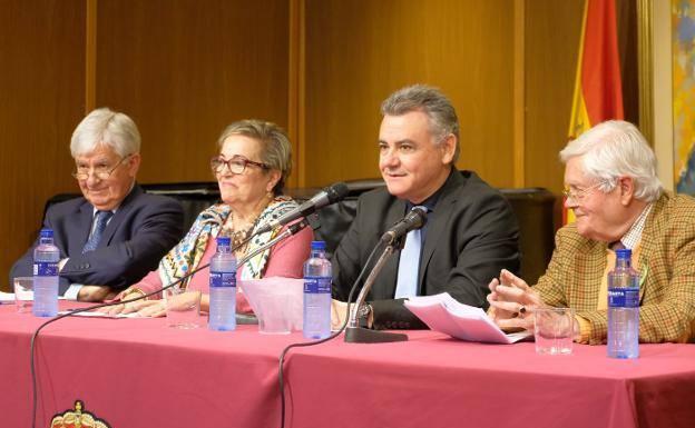 Avelino Acero, Carmen Ruiz Ballesteros, Valentín Martínez-Otero e Ignacio García-Arango.