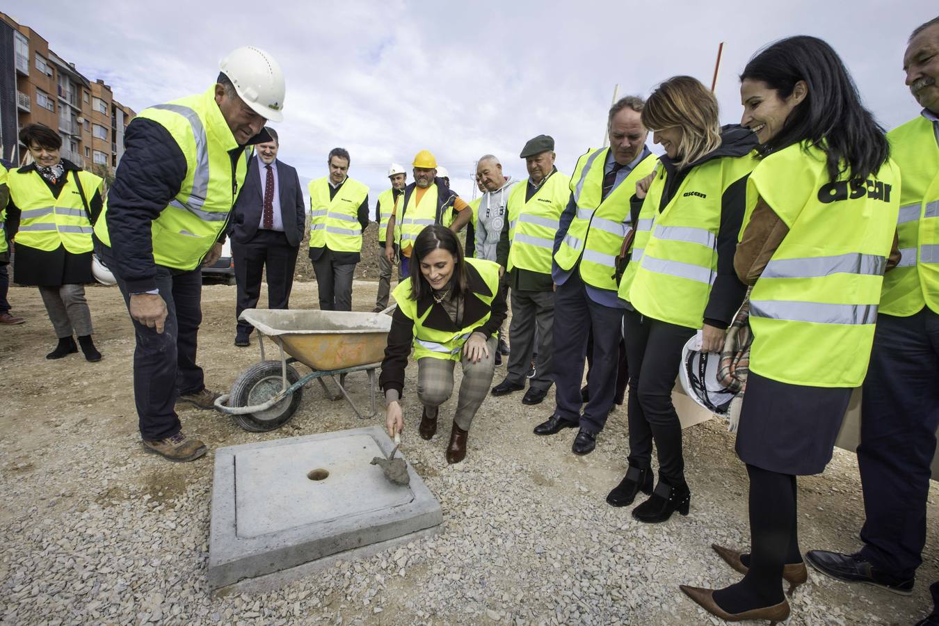 Fotos: Inicio de las obras de las 120 viviendas asequibles en San Román, en la calle Foramontanos