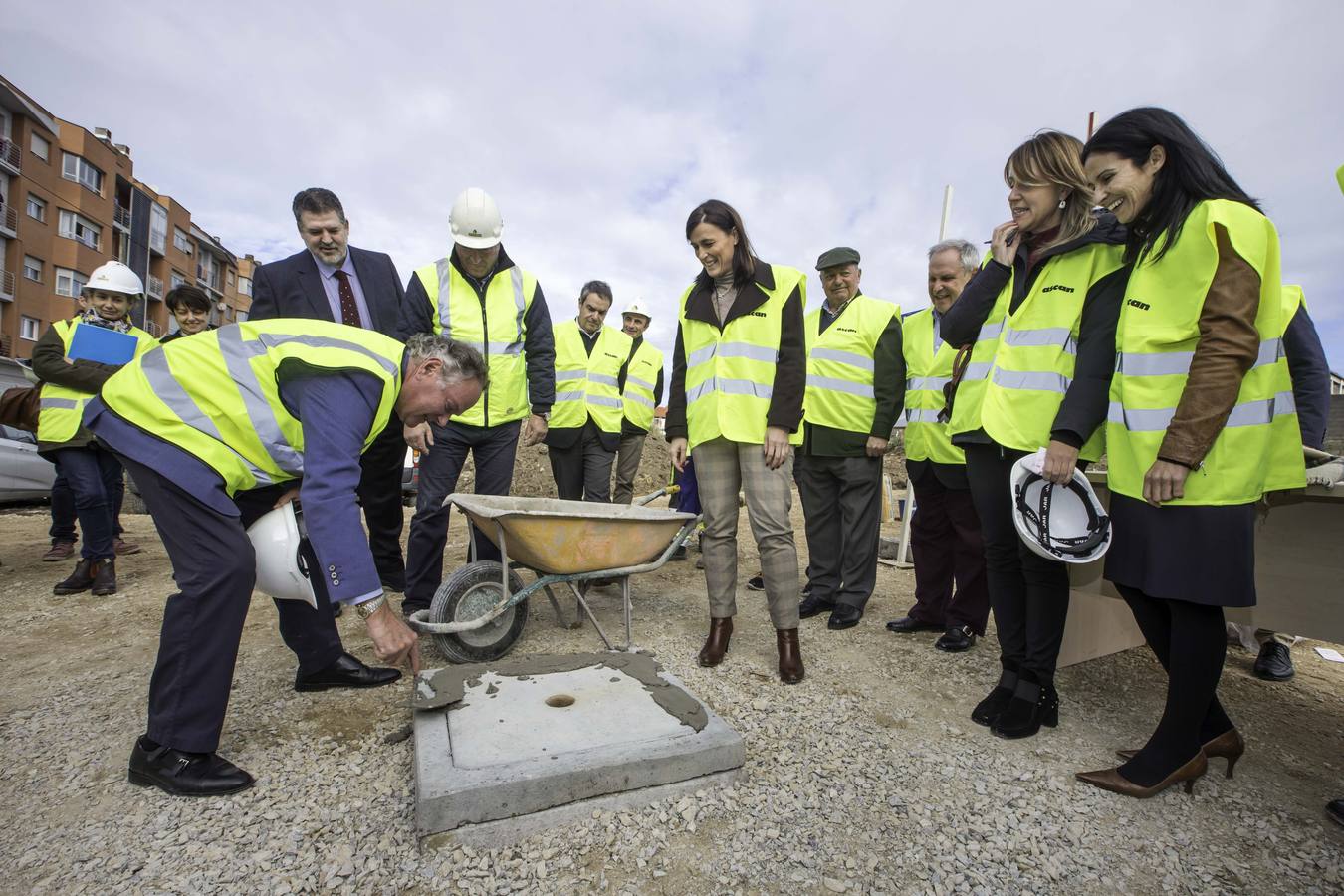 Fotos: Inicio de las obras de las 120 viviendas asequibles en San Román, en la calle Foramontanos