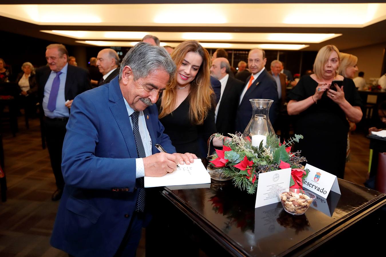 Fotos: Revilla, en la Casa de Cantabria en México