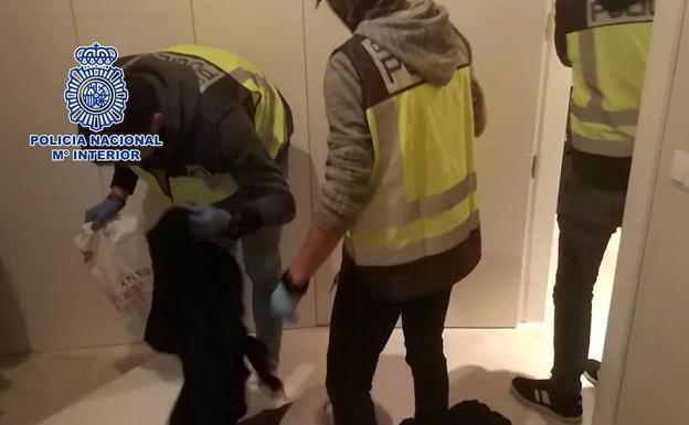 La Policía durane los arrestos.