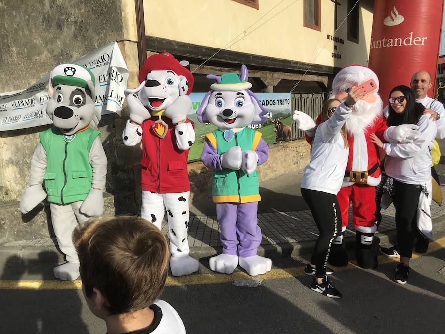 Los vecinos han participado esta mañana en una marcha a favor de la asociación 'Buscando Sonrisas'