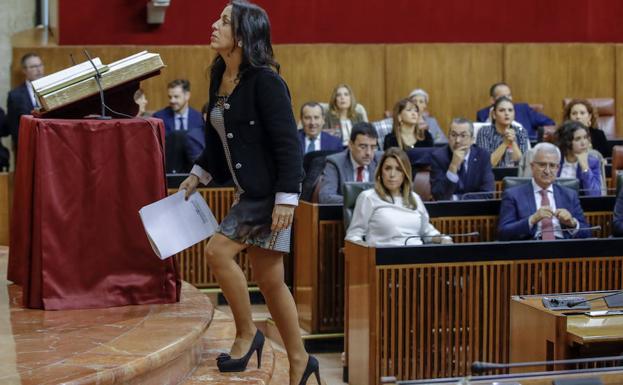 La diputada de Ciudadanos Marta Bosquet momentos antes de prestar ayer juramento como presidenta del Parlamento de Andalucía.
